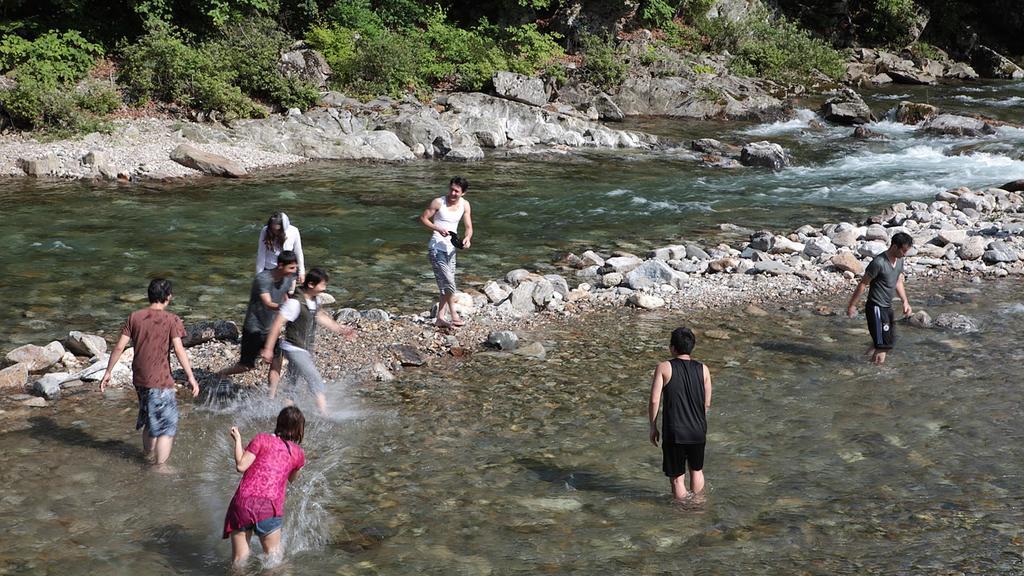 Muju Iris Pension Bagian luar foto