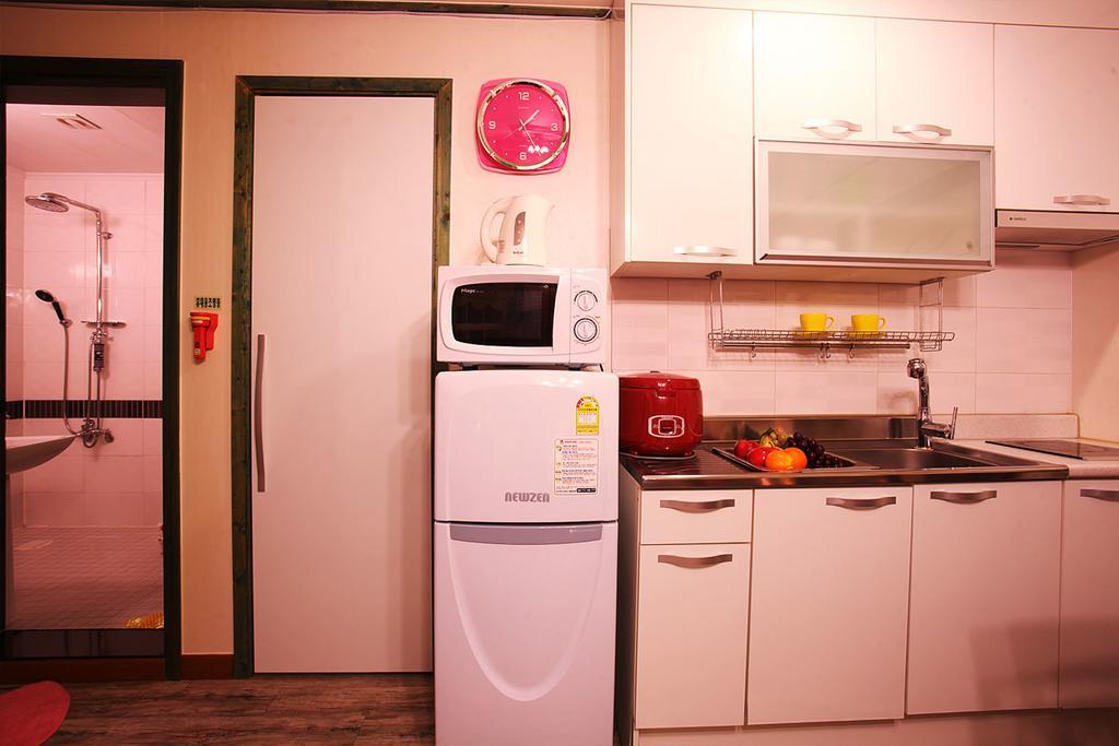 Muju Iris Pension Bagian luar foto